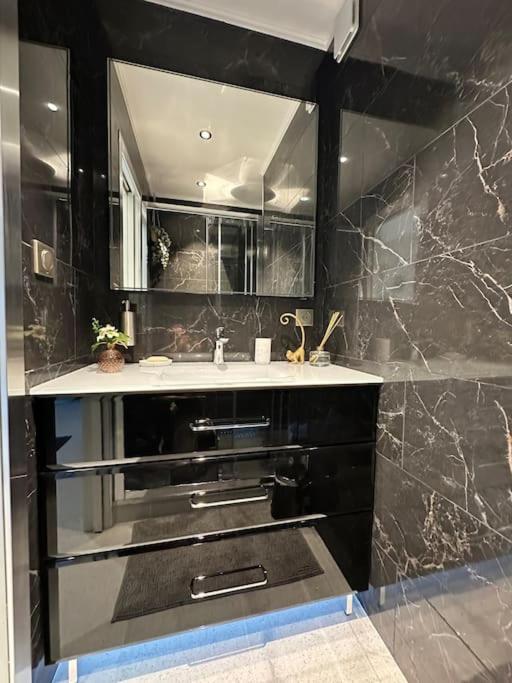 Joia Paris - Vaugirard Apartment Luaran gambar